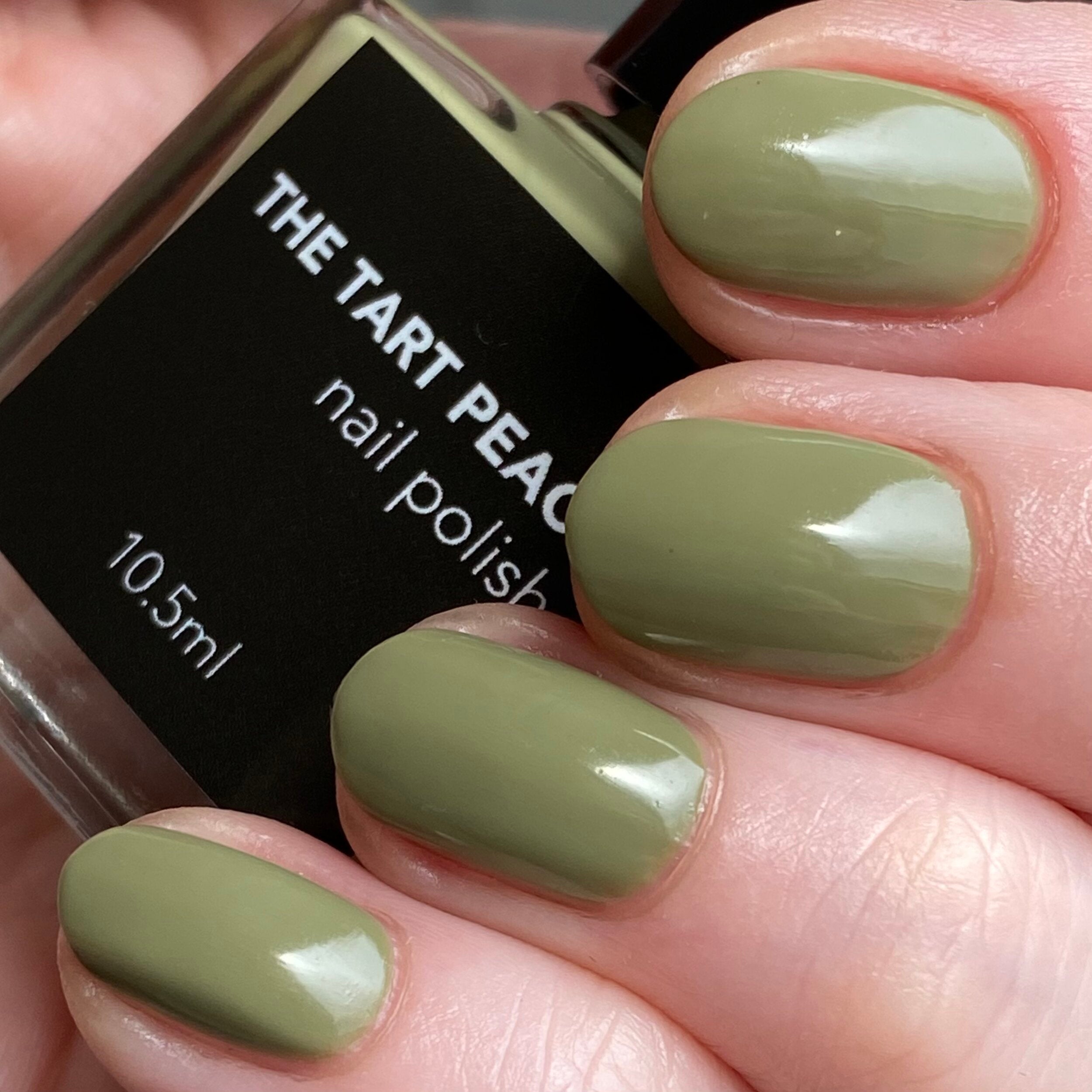 Buy LAKME Olivegreen 9To5 Primer + Gloss Nail Color Olive Green - 6 ml |  Shoppers Stop